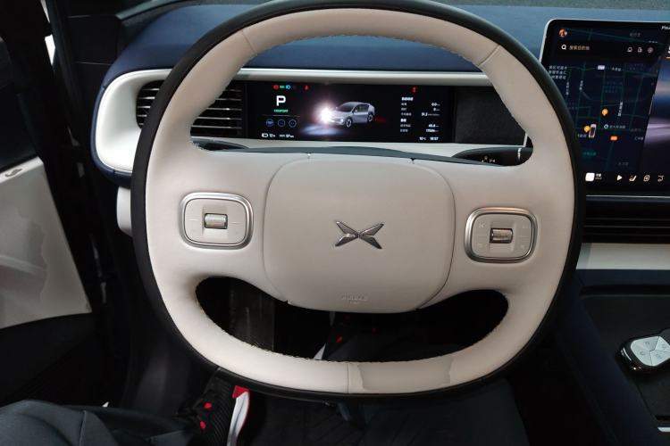 Used XPeng G6 2023 580 Long-Range Max Steering Wheel