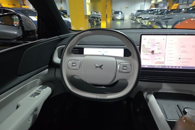 Used XPeng G6 2023 755 Ultra-Long Range Pro Steering Wheel