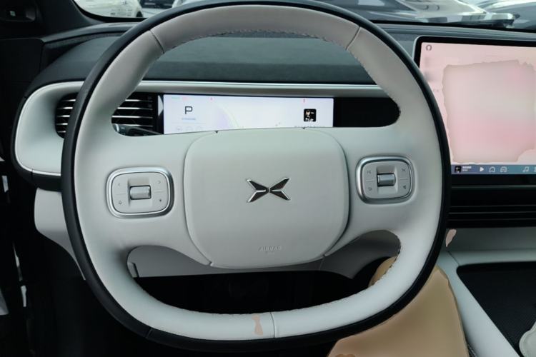 Used XPeng G6 2023 580 Long-Range Pro Steering Wheel