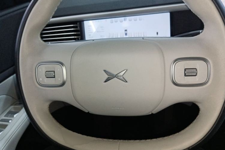 Used XPeng G6 2023 580 Long-Range Max Steering Wheel