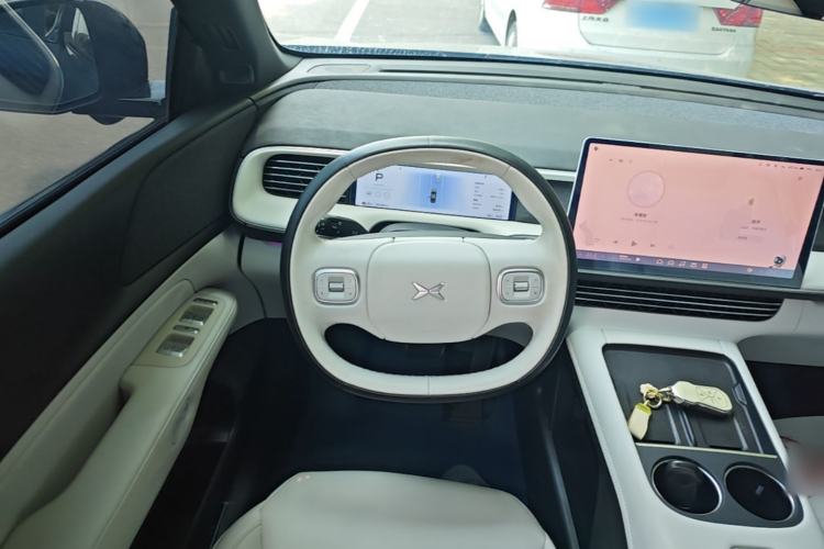 Used XPeng G6 2023 755 Ultra-Long Range Pro Steering Wheel