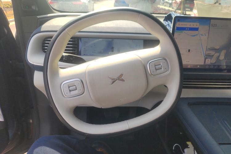 Used XPeng G6 2023 700 Four-Wheel Drive Performance Max Steering Wheel