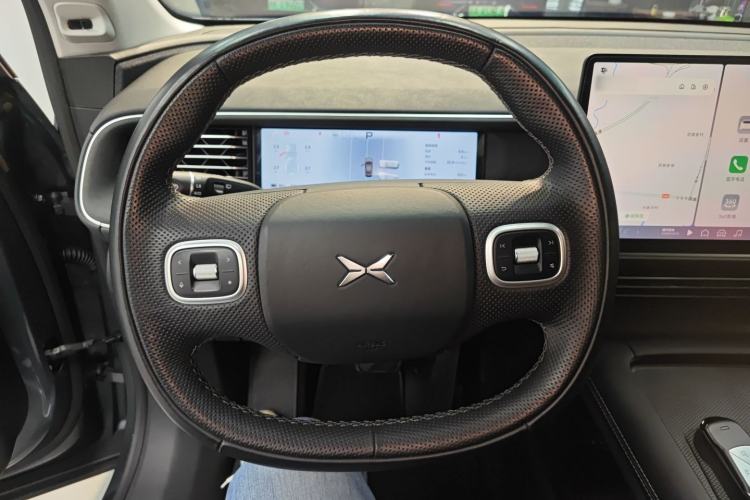 Used XPeng G6 2023 755 Ultra-Long Range Pro Steering Wheel