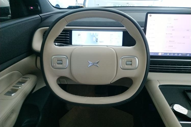 Used XPeng G6 2023 580 Long-Range Max Steering Wheel