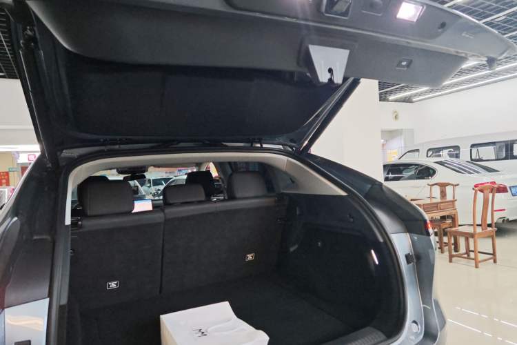 Used XPeng G6 2023 580 Long-Range Pro Trunk