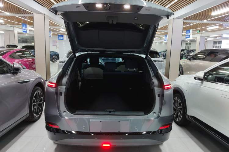 Used XPeng G6 2023 580 Long-Range Max Trunk