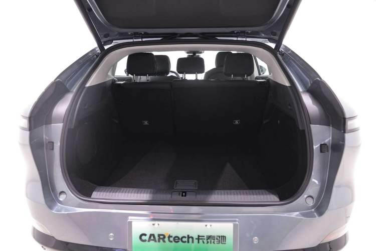 Used XPeng G6 2023 580 Long-Range Max Trunk