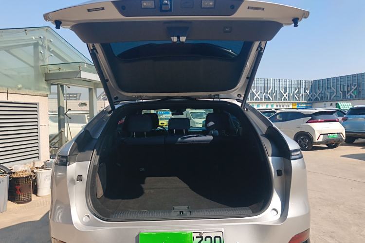 Used XPeng G6 2023 580 Long-Range Pro Trunk