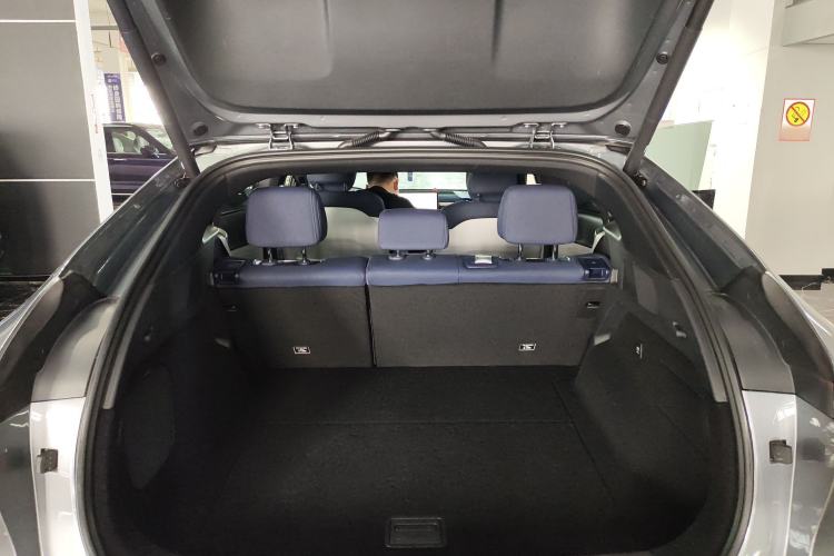 Used XPeng G6 2023 755 Ultra-Long Range Max Trunk