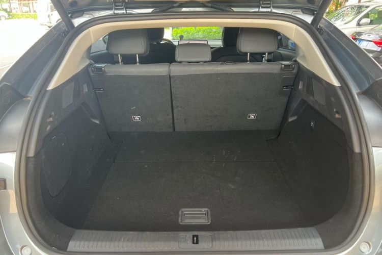 Used XPeng G6 2023 755 Ultra-Long Range Max Trunk