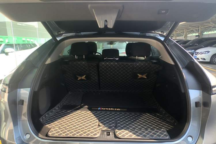 Used XPeng G6 2023 755 Ultra-Long Range Pro Trunk