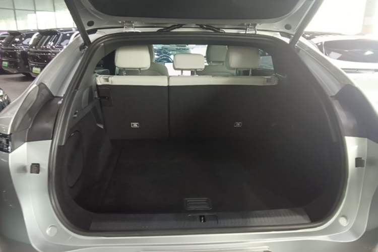 Used XPeng G6 2023 580 Long-Range Pro Trunk