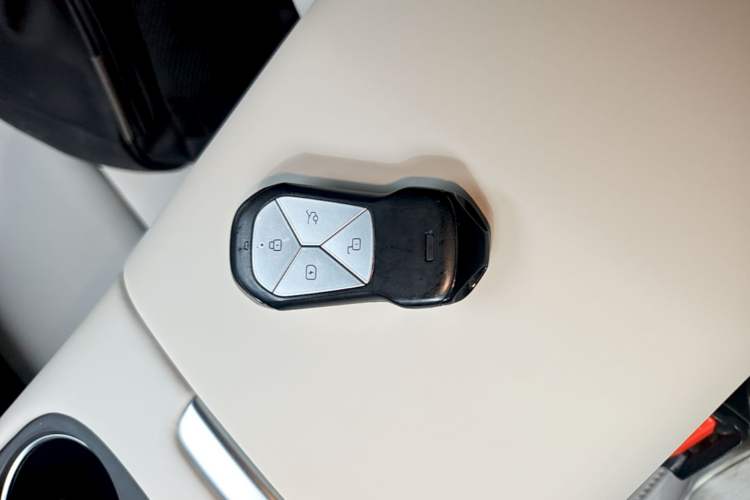 Used XPeng G6 2023 580 Long-Range Pro Vehicle Key
