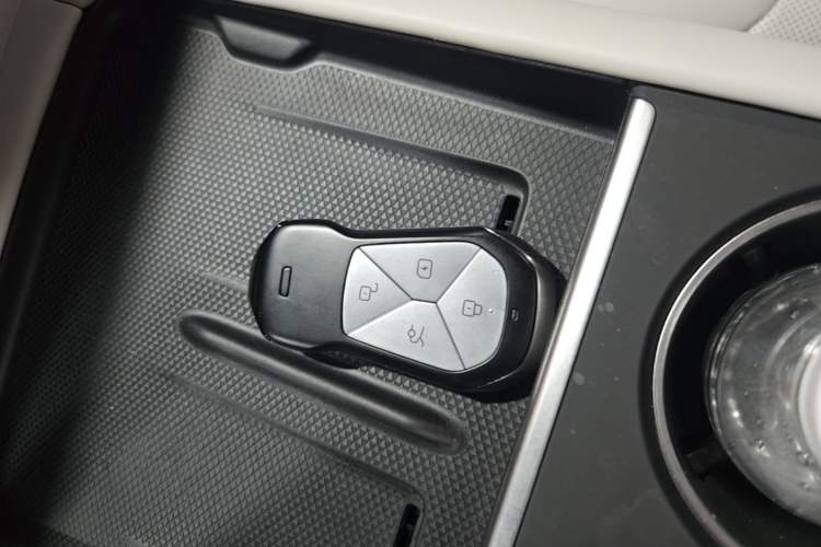Used XPeng G6 2023 755 Ultra-Long Range Pro Vehicle Key