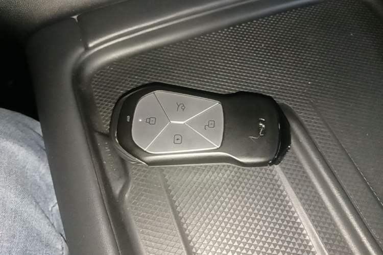 Used XPeng G6 2023 580 Long-Range Pro Vehicle Key