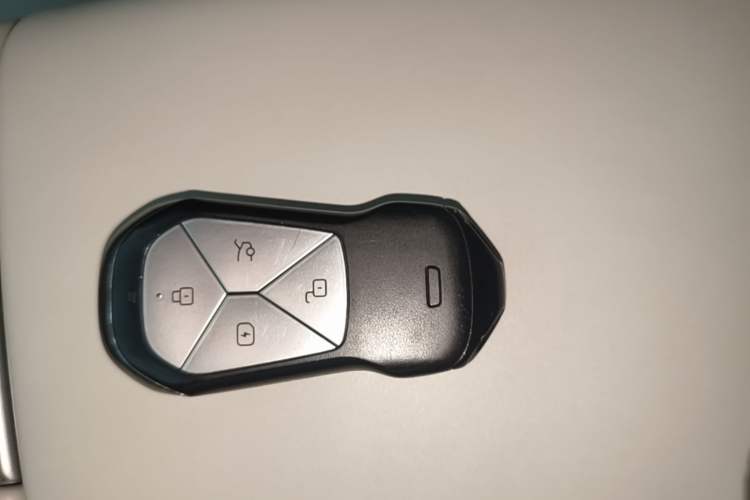 Used XPeng G6 2023 580 Long-Range Max Vehicle Key