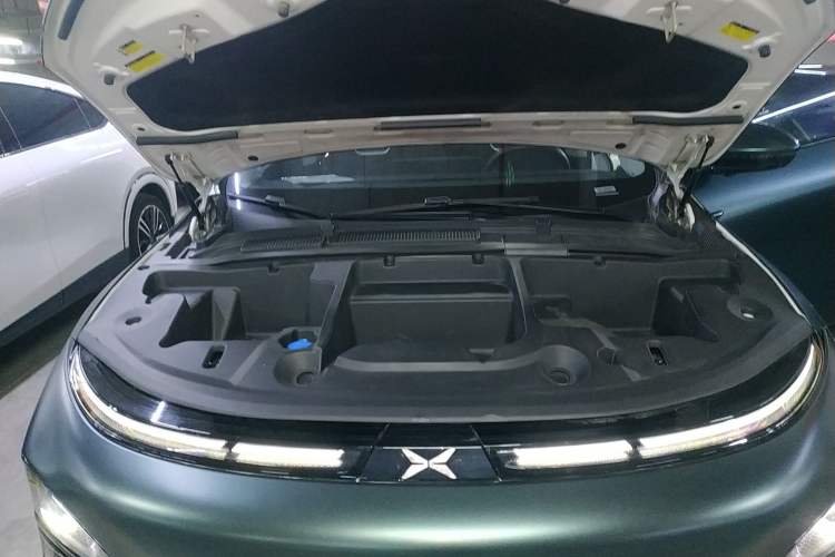 Used XPeng G6 2023 755 Ultra-Long Range Pro Engine Bay