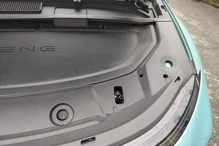 Used XPeng G6 2023 755 Ultra-Long Range Pro Engine Bay Left
