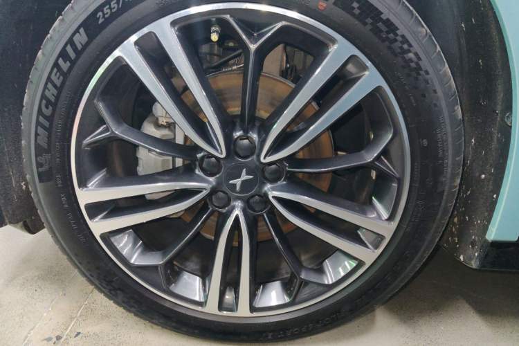 Used XPeng G6 2023 700 Four-Wheel Drive Performance Max Left Front Wheel Hub