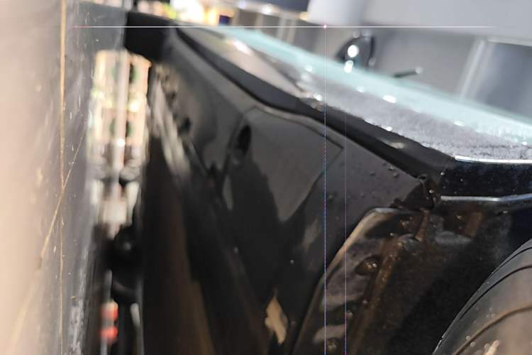 Used XPeng G6 2023 755 Ultra-Long Range Max Left Side Sill