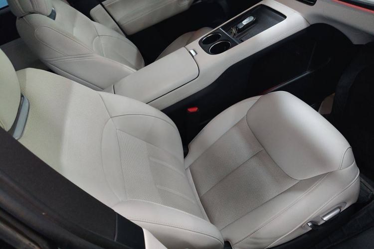 Used XPeng G6 2023 700 Four-Wheel Drive Performance Max Right Front Seat