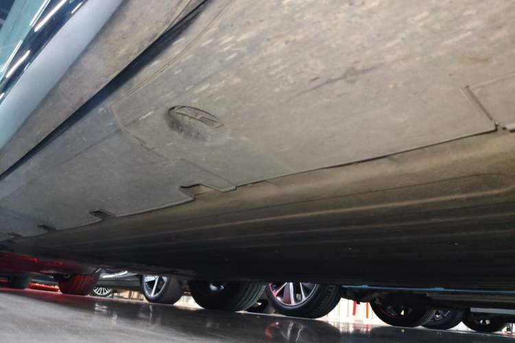 Used XPeng G6 2023 700 Four-Wheel Drive Performance Max Right Side Sill