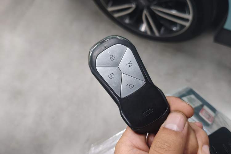Used XPeng G6 2023 700 Four-Wheel Drive Performance Max Vehicle Key