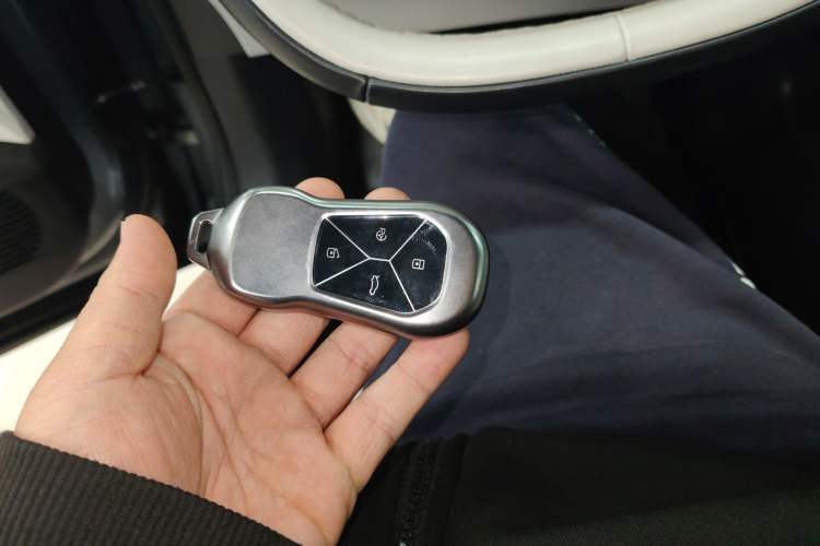 Used XPeng G6 2023 755 Ultra-Long Range Max Vehicle Key
