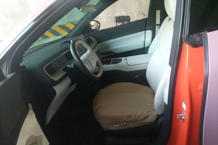 Used XPeng G6 2023 755 Ultra-Long Range Max Left Front Seat