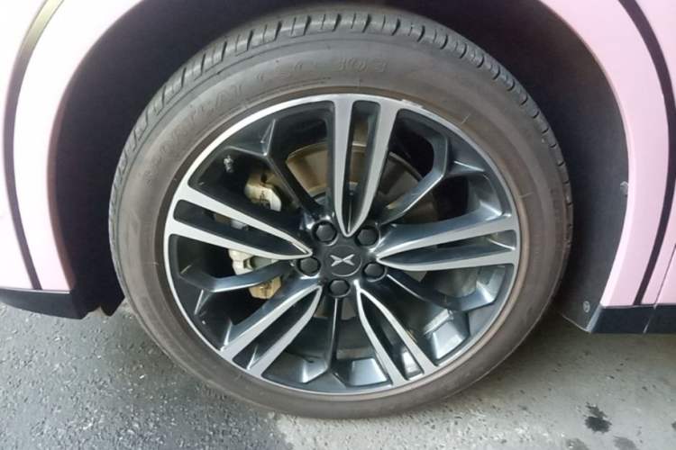 Used XPeng G6 2023 755 Ultra-Long Range Max Left Front Wheel Hub