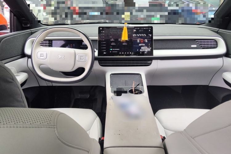 Used XPeng G6 2023 700 Four-Wheel Drive Performance Max Center Console