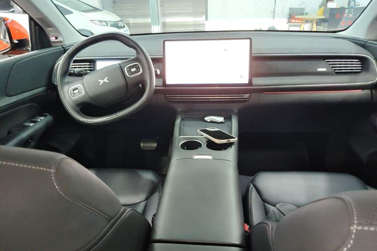 Used XPeng G6 2023 580 Long-Range Pro Center Console