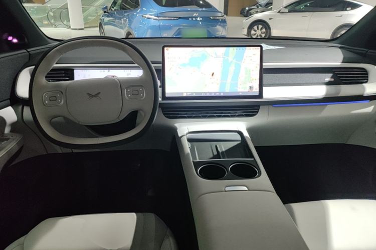 Used XPeng G6 2023 580 Long-Range Pro Center Console