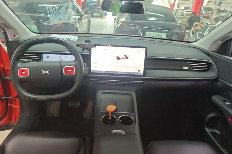 Used XPeng G6 2023 580 Long-Range Pro Center Console