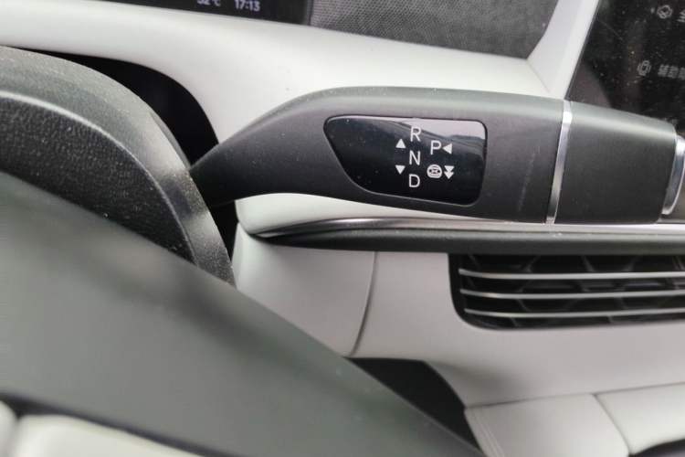 Used XPeng G6 2023 700 Four-Wheel Drive Performance Max Gear Lever