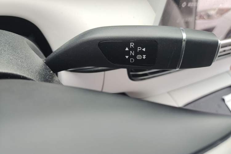 Used XPeng G6 2023 700 Four-Wheel Drive Performance Max Gear Lever