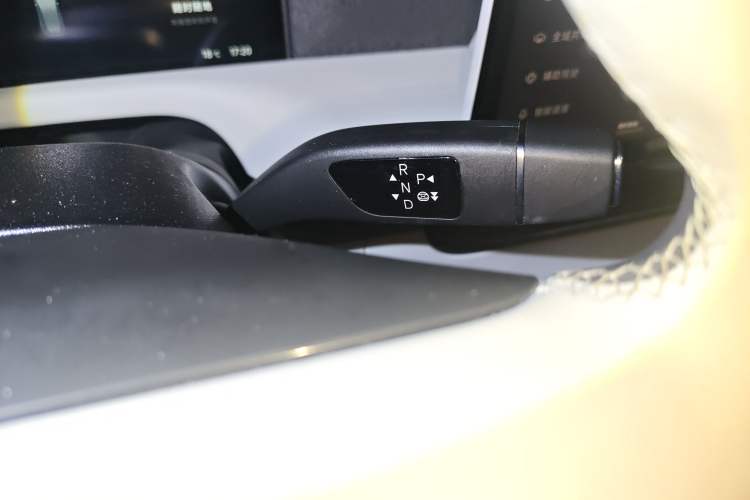 Used XPeng G6 2023 700 Four-Wheel Drive Performance Max Gear Lever