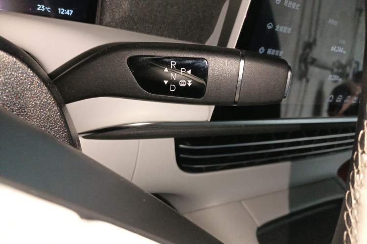 Used XPeng G6 2023 755 Ultra-Long Range Pro Gear Lever