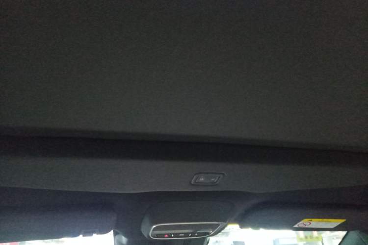 Used XPeng G6 2023 755 Ultra-Long Range Pro Headliner