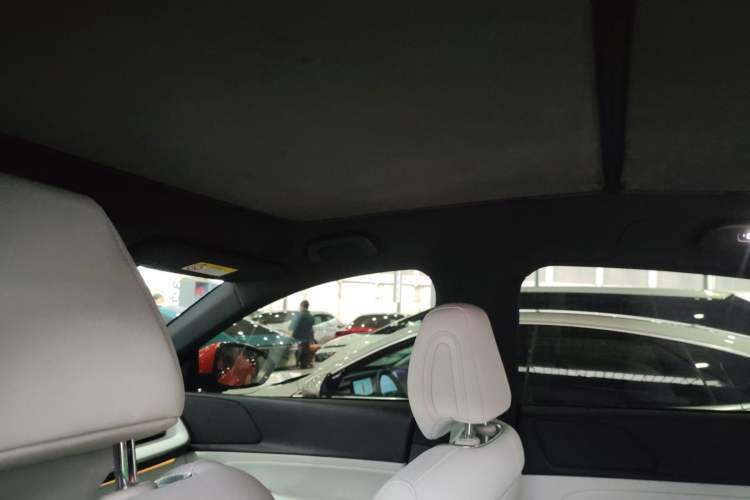 Used XPeng G6 2023 755 Ultra-Long Range Pro Headliner