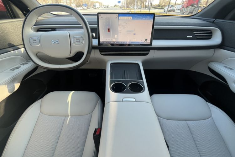 Used XPeng G6 2023 580 Long-Range Pro Interior 2