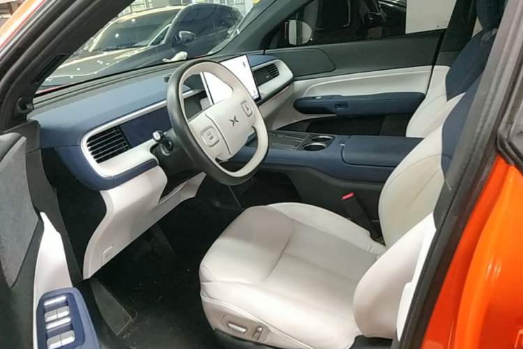 Used XPeng G6 2023 755 Ultra-Long Range Max Left Front Seat
