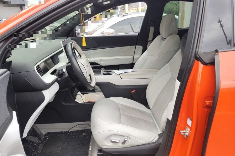Used XPeng G6 2023 700 Four-Wheel Drive Performance Max Left Front Seat
