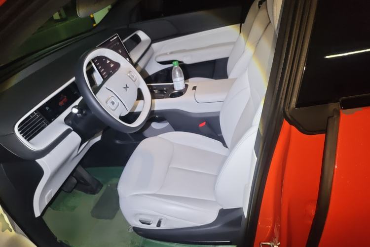 Used XPeng G6 2023 700 Four-Wheel Drive Performance Max Left Front Seat