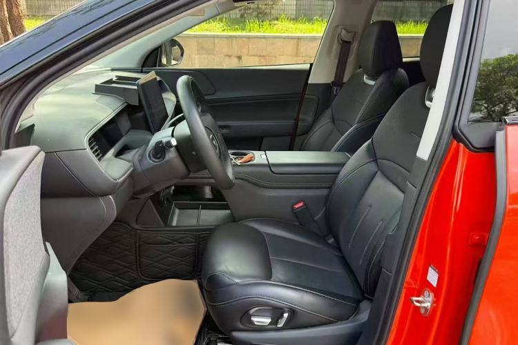Used XPeng G6 2023 580 Long-Range Max Left Front Seat