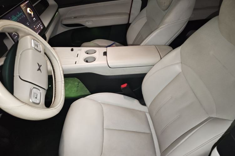 Used XPeng G6 2023 700 Four-Wheel Drive Performance Max Left Front Seat