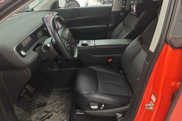 Used XPeng G6 2023 700 Four-Wheel Drive Performance Max Left Front Seat