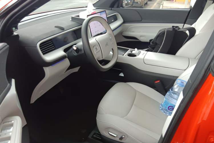 Used XPeng G6 2023 755 Ultra-Long Range Max Left Front Seat