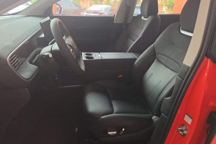 Used XPeng G6 2023 580 Long-Range Pro Left Front Seat