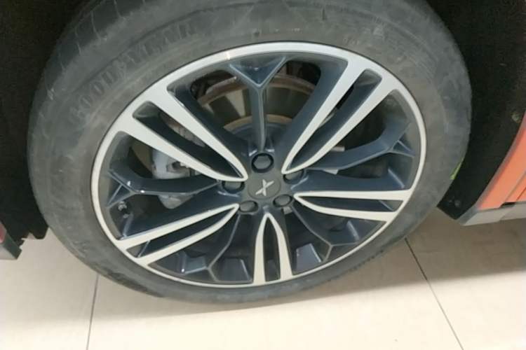 Used XPeng G6 2023 755 Ultra-Long Range Max Left Front Wheel Hub